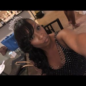 Meet your Posher, April